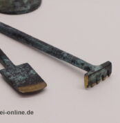 Bonsai Kakteen Werkzeugset Ständer | Rechen Schaufel | bronziert grün