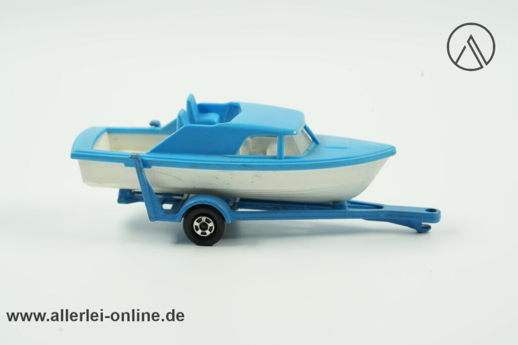 Matchbox Superfast No. 9 | Boat and Trailer | Lesney England