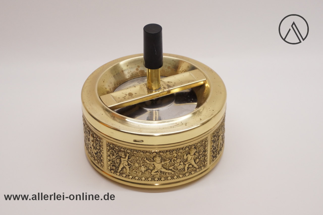 Erhard und Söhne | Messing Aschenbecher | Drehaschenbecher | Vintage Ashtray 60-70er Jahre mit Putti Motiv Erhard und Söhne | Messing Aschenbecher | Drehaschenbecher | Vintage Ashtray 60-70er Jahre mit Putti Motiv