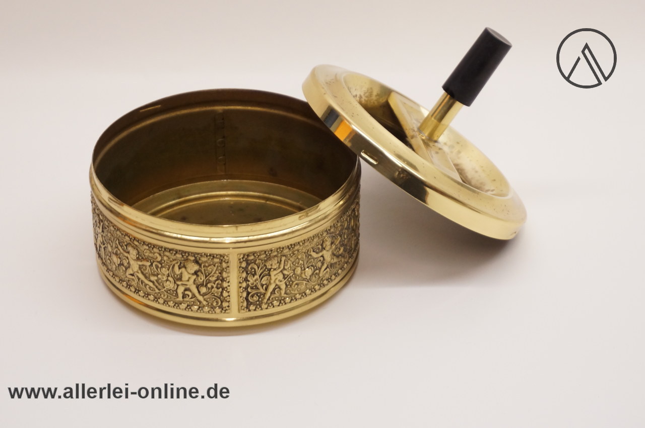 Erhard und Söhne | Messing Aschenbecher | Drehaschenbecher | Vintage Roulette Ashtray 60-70er Jahre mit Putti Engel Motiv Erhard und Söhne | Messing Aschenbecher | Drehaschenbecher | Vintage Roulette Ashtray 60-70er Jahre mit Putti Engel Motiv