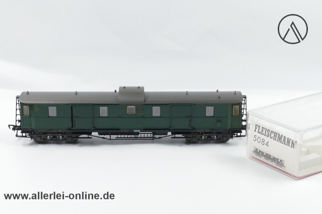 Fleischmann H0 | Fleischmann 5084 Schnellzug-Gepäckwagen 108 601 Altona der DRG