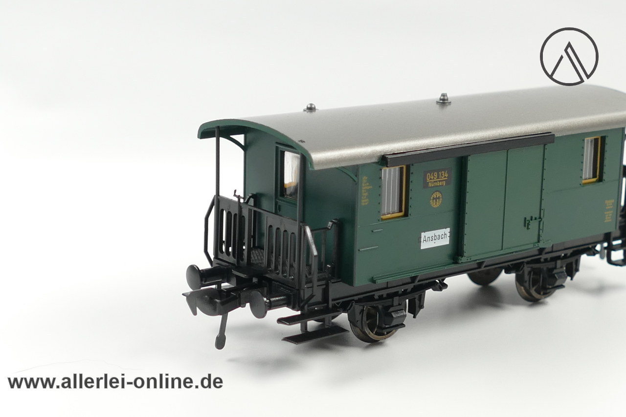 Fleischmann H0 | 5055 Packwagen Gepäckwagen 049 134 der DR Fleischmann H0 | 5055 Packwagen Gepäckwagen 049 134 der DR