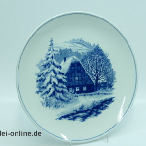 Meissen Porzellan Weihnachtsteller | Wandteller | Fachwerkhaus am Wald - Winterlandschaft 1963