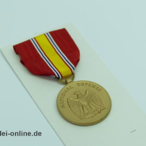 US. National Defense Medaille | Nationale Verteidigungsmedaille der Vereinigten Staaten mit Adler auf einem Schwert