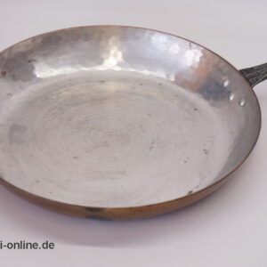 STÖCKLI NETSTAL | Made Swiss | Pfanne Bratpfanne | Kupfer Hammerschlag nah