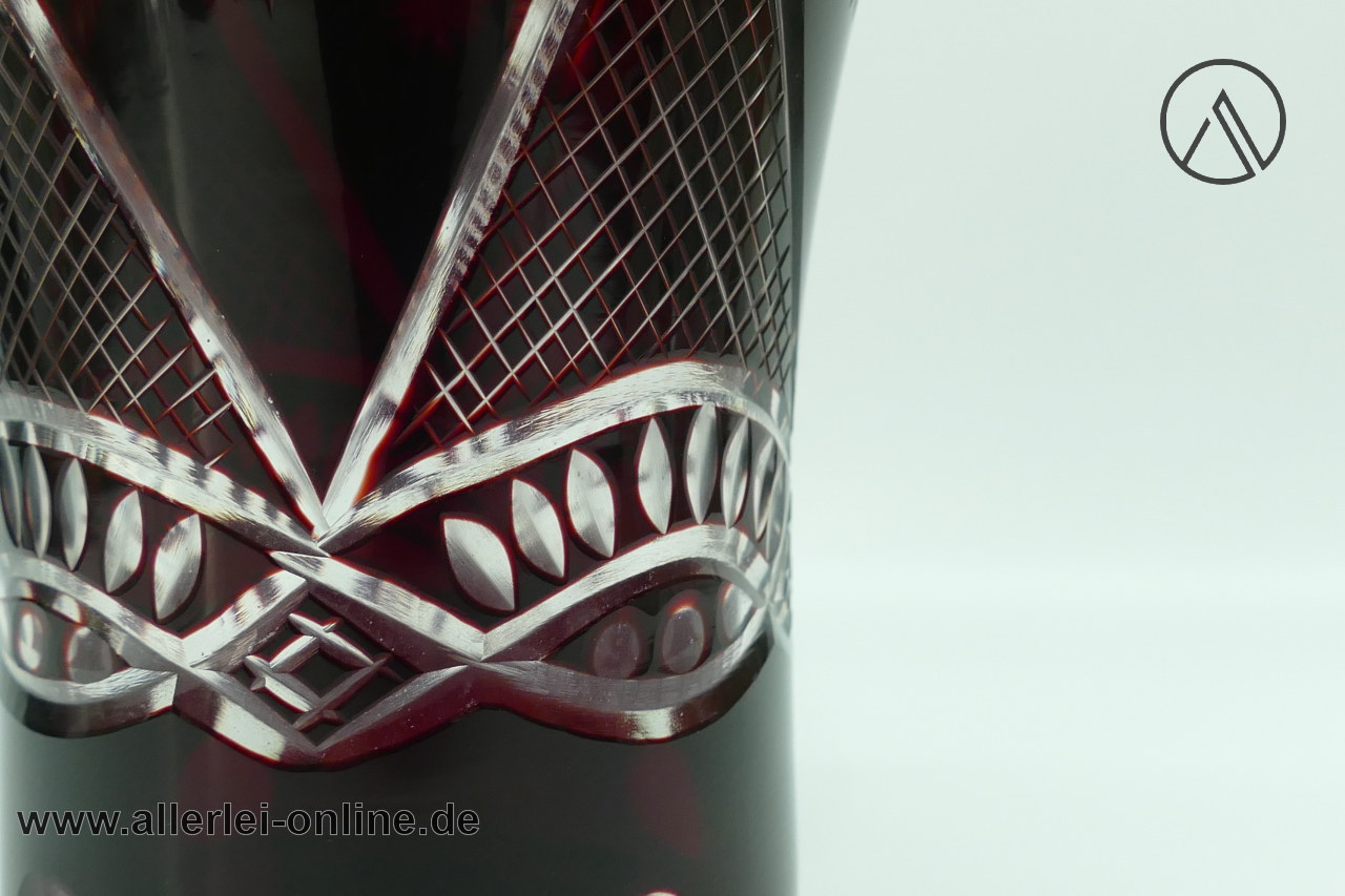 Herrliche Böhmische Karaffe | Whisky - Likör Dekanter | Antike Rubinrote Böhmen Glaskaraffe ,geschliffen im Allerlei Online Shop Herrliche Böhmische Karaffe | Whisky - Likör Dekanter | Antike Rubinrote Böhmen Glaskaraffe ,geschliffen im Allerlei Online Shop