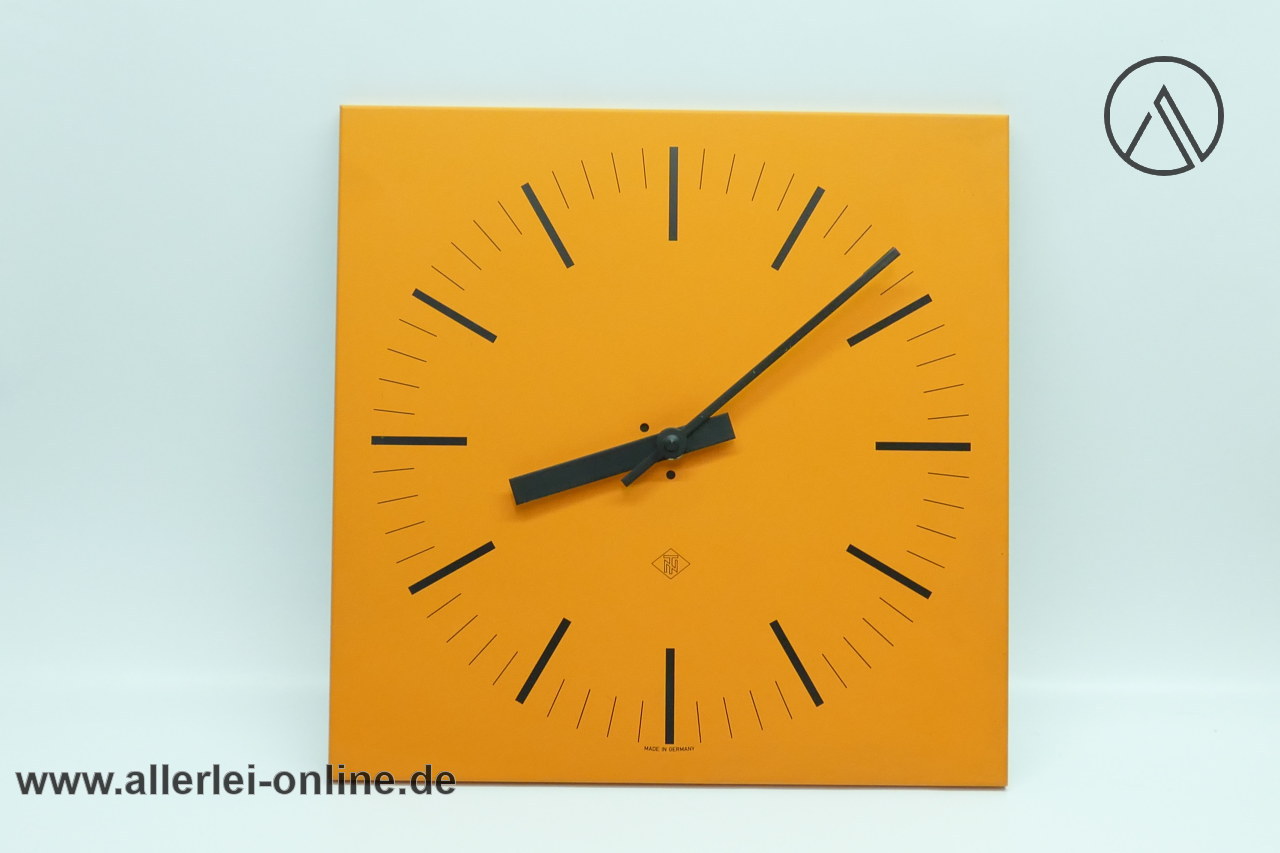 TN Telenorma Aluminium Wanduhr - Orange | Vintage 60-70er Jahre Uhr im Allerlei Online Shop TN Telenorma Aluminium Wanduhr - Orange | Vintage 60-70er Jahre Uhr im Allerlei Online Shop