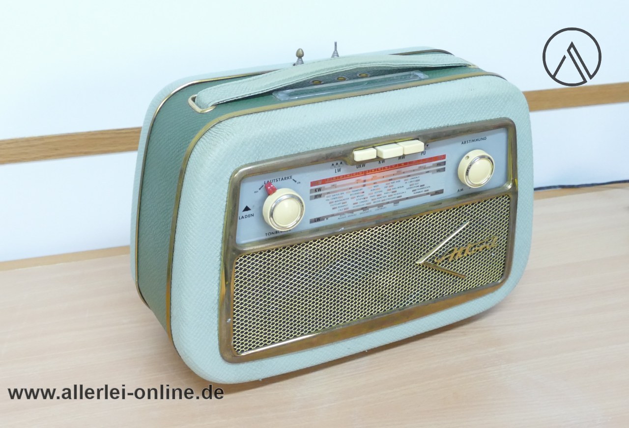 Akkord Pinguin U58 Radio | Kofferradio | FM, LW, UKW Radio | Vintage 50er Jahre Röhrenradio im Allerlei Online Shop Akkord Pinguin U58 Radio | Kofferradio | FM, LW, UKW Radio | Vintage 50er Jahre Röhrenradio im Allerlei Online Shop