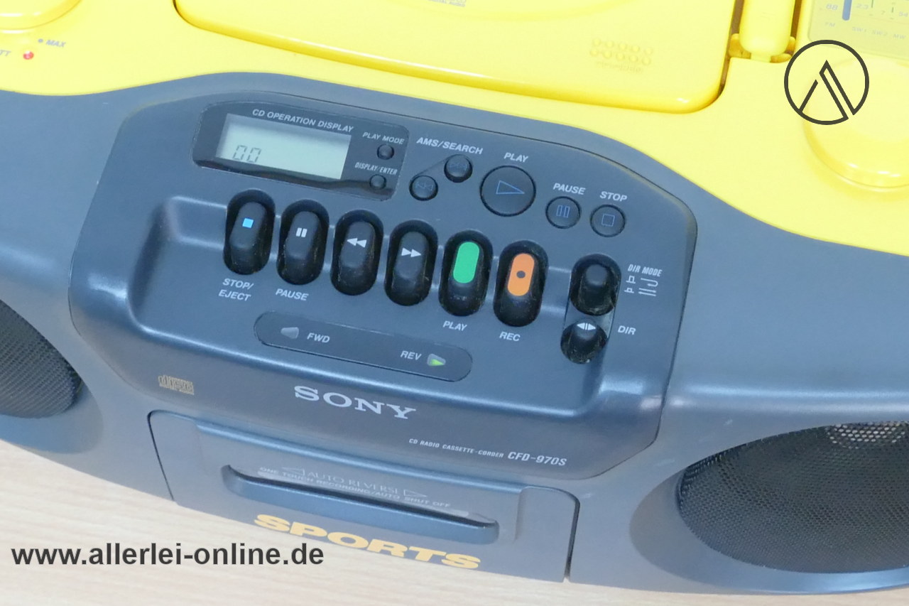 Sony CFD-970 Sports Radio / CD-Player / Cassette Recorder | AM/FM Radio | Vintage Ghettoblaster Made in Japan Sony CFD-970 Sports Radio / CD-Player / Cassette Recorder | AM/FM Radio | Vintage Ghettoblaster Made in Japan
