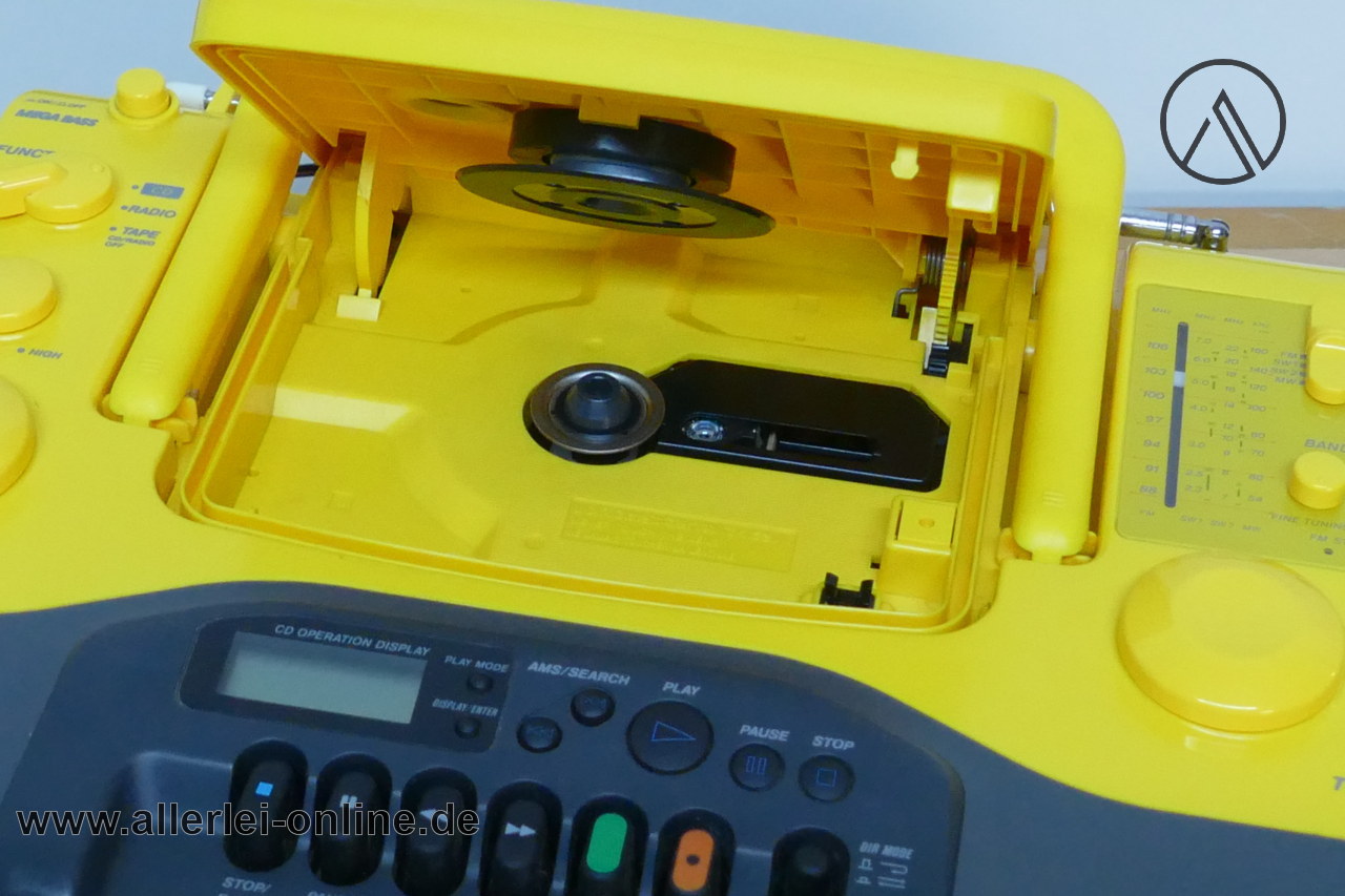 Sony CFD-970S Sports Radio / CD-Laufwerk / Cassette Recorder | AM/FM Radio | Vintage Ghettoblaster Made in Japan Sony CFD-970S Sports Radio / CD-Laufwerk / Cassette Recorder | AM/FM Radio | Vintage Ghettoblaster Made in Japan