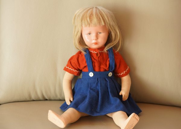 Alte Käthe Kruse Puppe mit Kleid 47 cm Made in Germany US Zone 50er Jahre