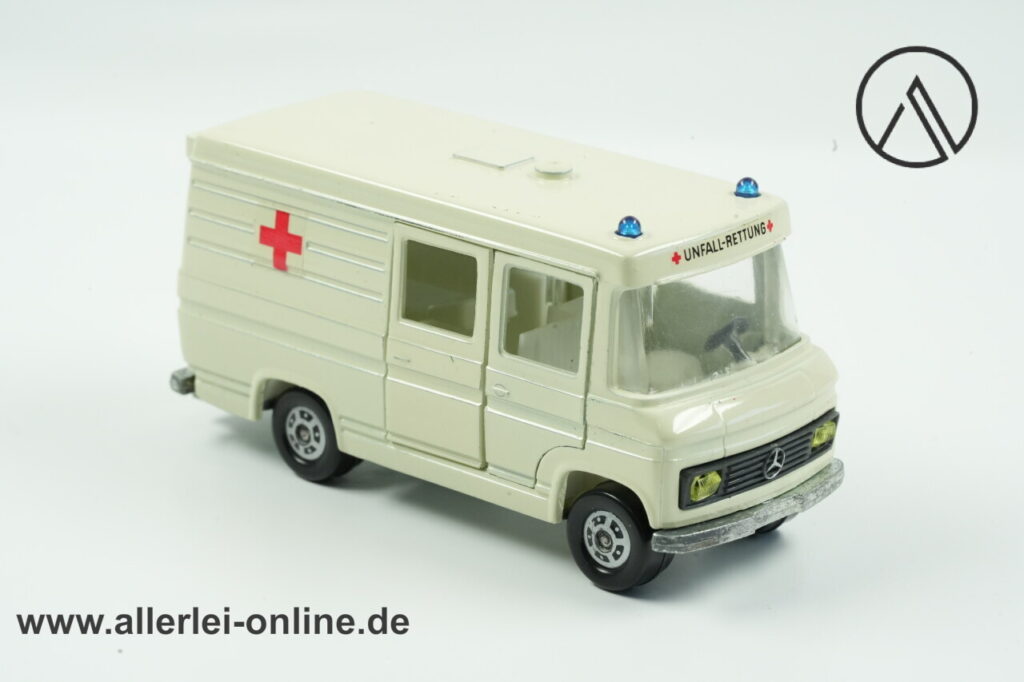 SIKU V292 / 1911 | Mercedes-Benz L 406 D | Unfall Rettung - Rettungswagen ,cremeweiß