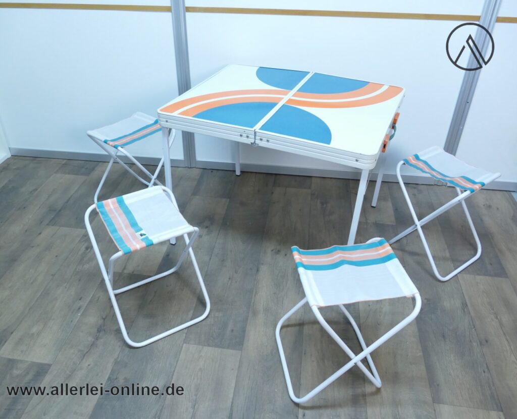 Italienisches klappbares Camping-Set | Vintage Tisch- und Stuhlset | Stiliac Italien Camping-Set