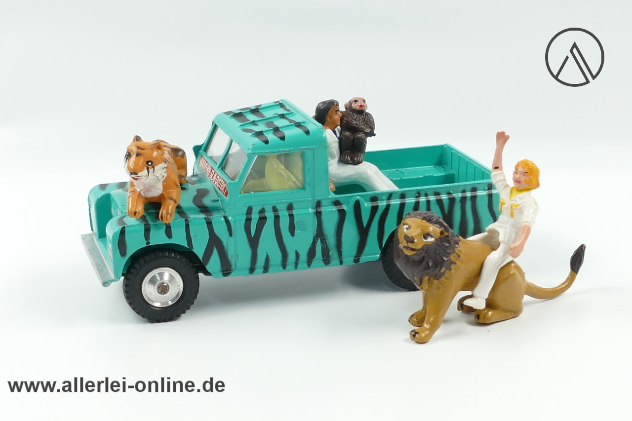 Corgi Toys Land Rover 109 W.B. DAKTARI Wameru Sub-District