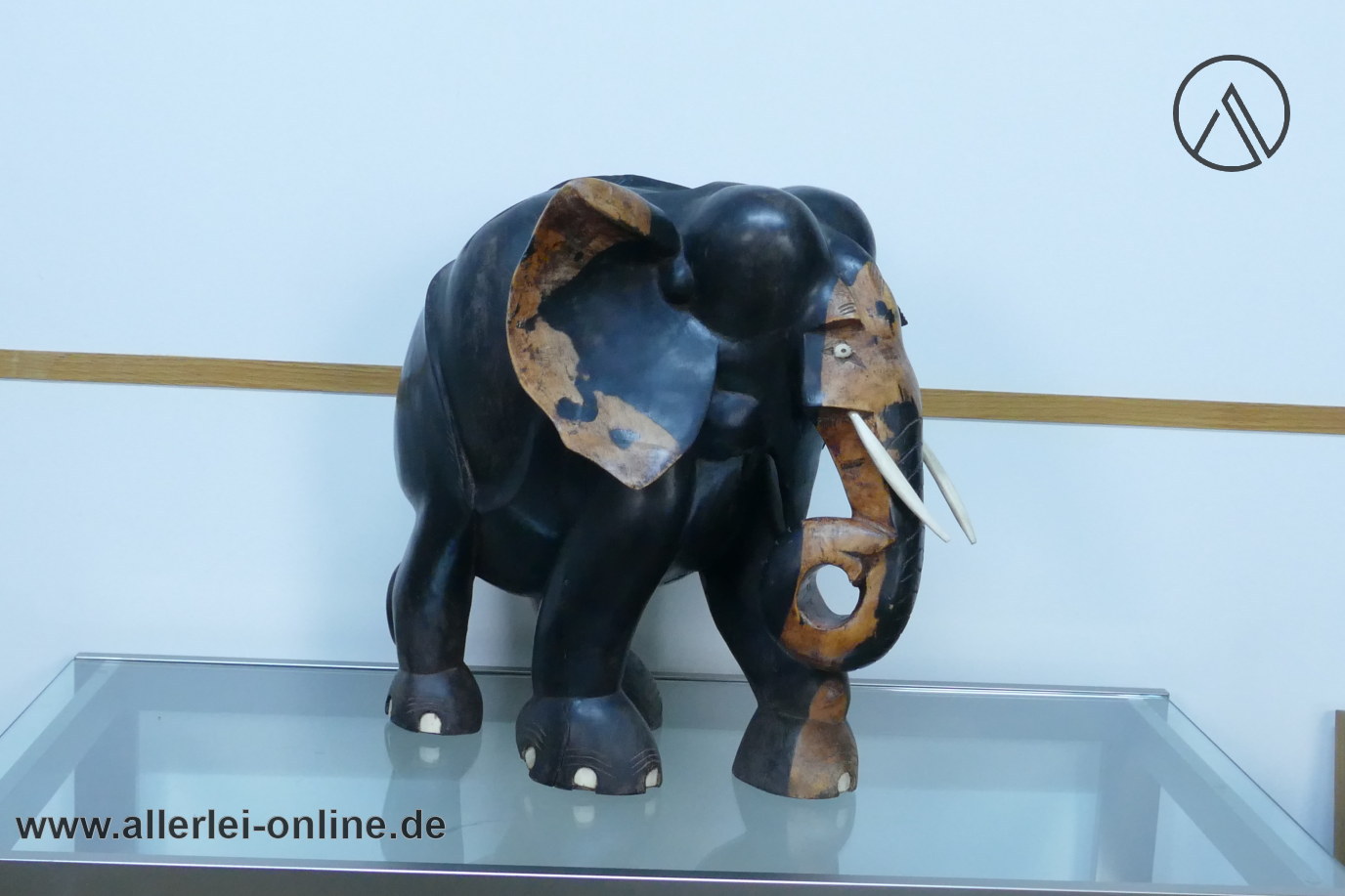 Ebenholz Elefant – 42 cm hoch – Handgeschnitzt - Massivholz 18,3 Kg EBONY ELEPHANT Asiatische Kolonialarbeit Ebenholz Elefant – 42 cm hoch – Handgeschnitzt - Massivholz 18,3 Kg EBONY ELEPHANT Asiatische Kolonialarbeit