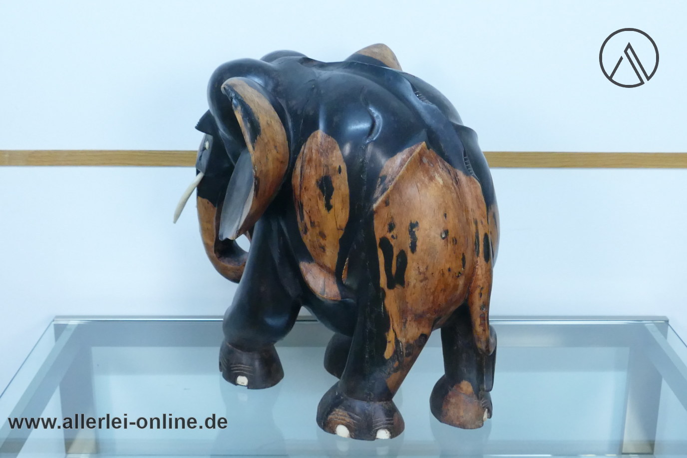 Ebenholz-Elefant – 42 cm hoch – Handgeschnitzt - Massivholz 18,3 Kg schwer Ebenholz-Elefant – 42 cm hoch – Handgeschnitzt - Massivholz 18,3 Kg schwer