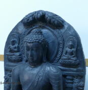 Vintage Buddhafigur aus Kunststein | Steinskulptur des Buddha Shakyamuni 40 x 24 cm