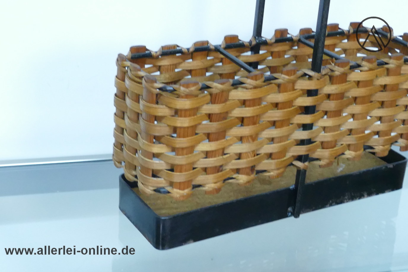 Vintage String Flaschenkorb | Flaschenhalter Korb mit Geflecht aus Holzfurnier | Mid Century 50-60er Jahre Designklassiker Vintage String Flaschenkorb | Flaschenhalter Korb mit Geflecht aus Holzfurnier | Mid Century 50-60er Jahre Designklassiker