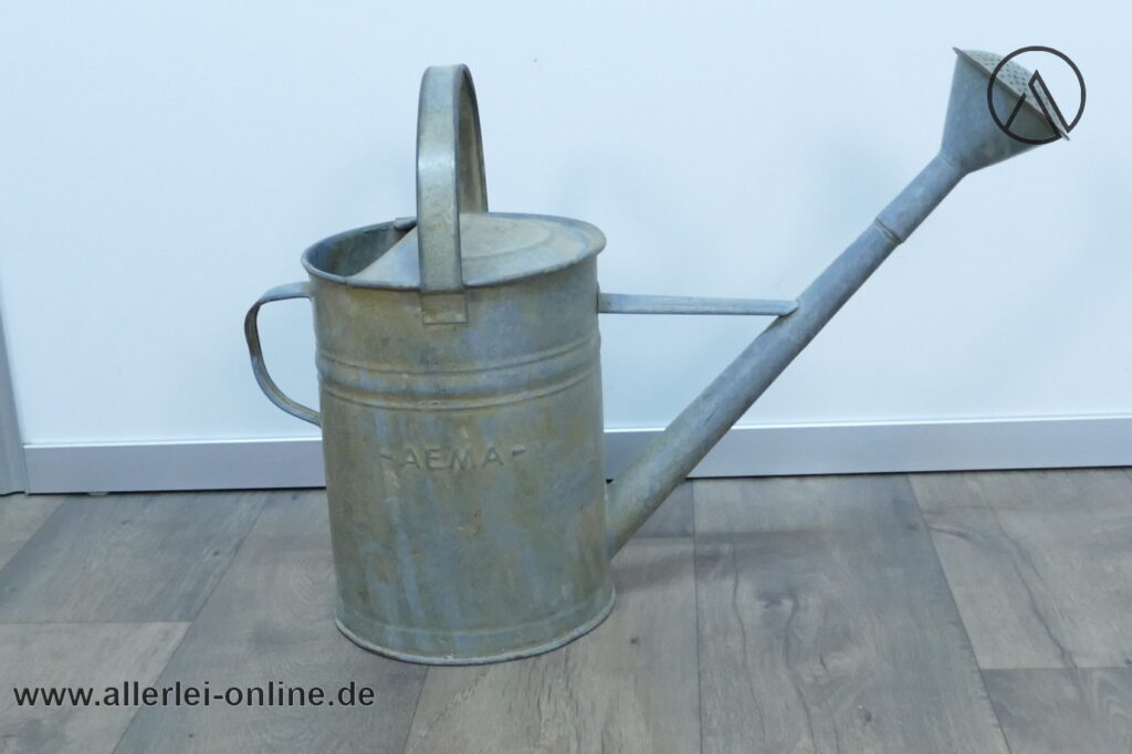 Alte AEMA Zink-Gießkanne | Verzinkte 10 Ltr. Gießkanne mit langer Tülle