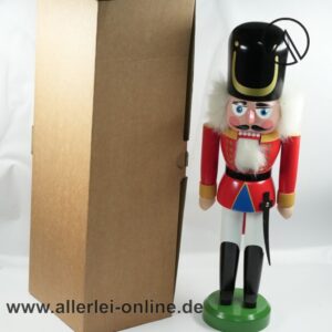 Kunstgewerbe Luther | Nussknacker Wachsoldat 12/184 | Vintage Erzgebirge Holzkunst 7