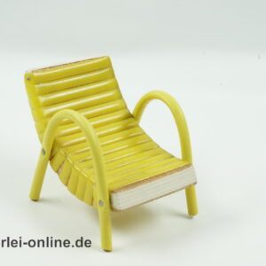 Wichtelmarke, Ullrich & Hoffmann Seiffen | Miniatur-Gartensitzgruppe mit Sonnenschirm | Garten & Terassenmöbel | Puppenstubenmöbel 60er Jahre