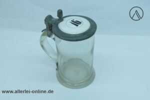Biedermeier Krug | Glaskrug mit Zinndeckel und Porzellaneinlage-Deckel "16"